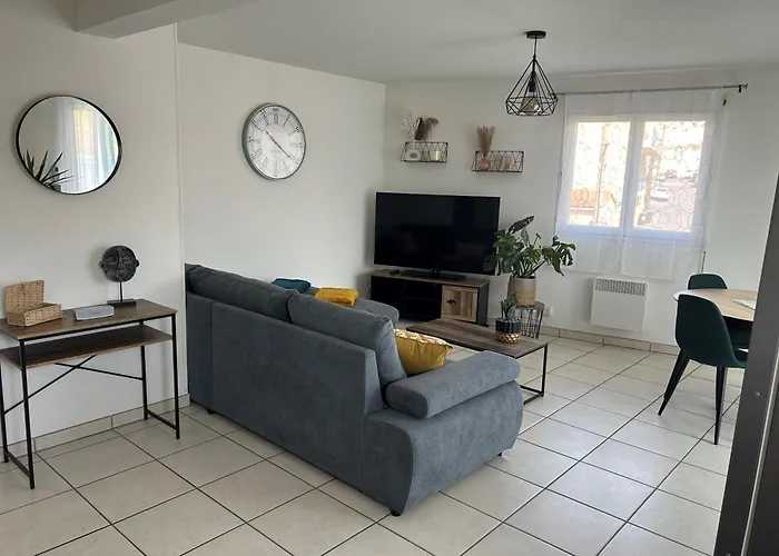 Appartement 4 Pers Avec Parking Clim Dans Res Securise